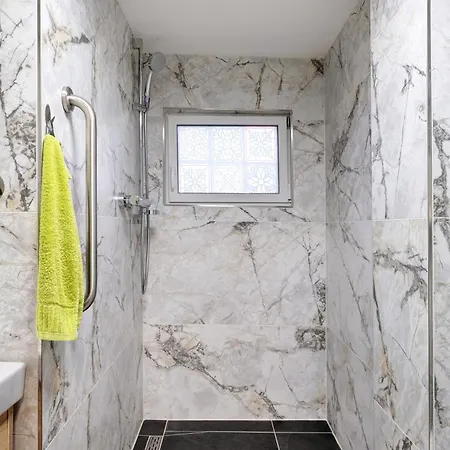 Zum Europapark- Kaiserstuhl * Teningen