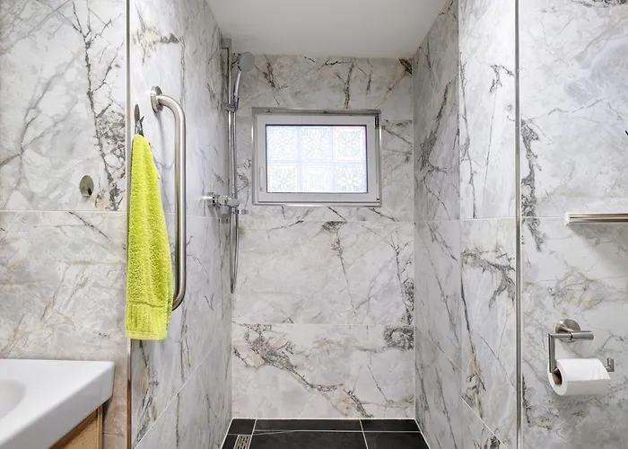 Zum Europapark- Kaiserstuhl * Teningen